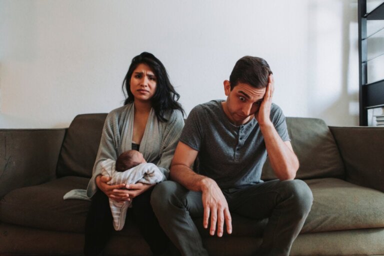 Paarkrisen nach der Geburt des ersten Kindes: Ursachen und Lösungen