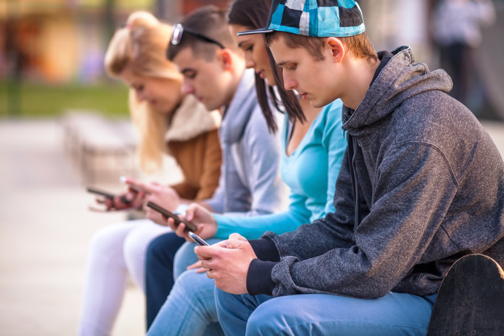 7 Dinge, die Teenager über soziale Netzwerke wissen müssen