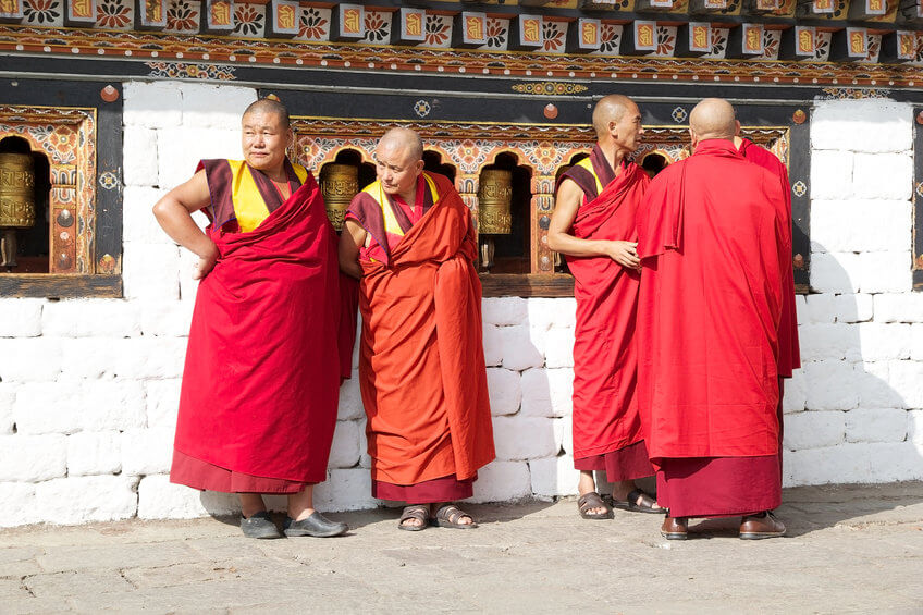 Mönche im Land Bhutan