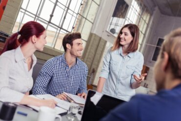 7 Merkmale von Menschen, die sich nach Liebe sehnen - Gedankenwelt