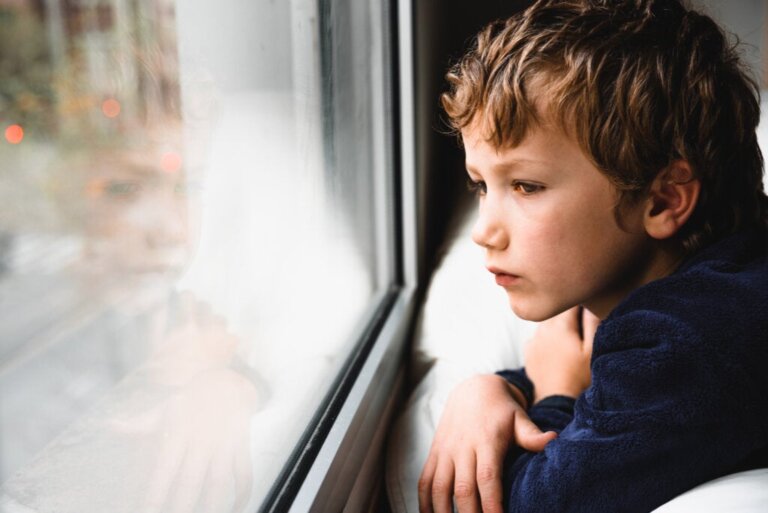 Kindliche Einsamkeit: Ursachen und Auswirkungen