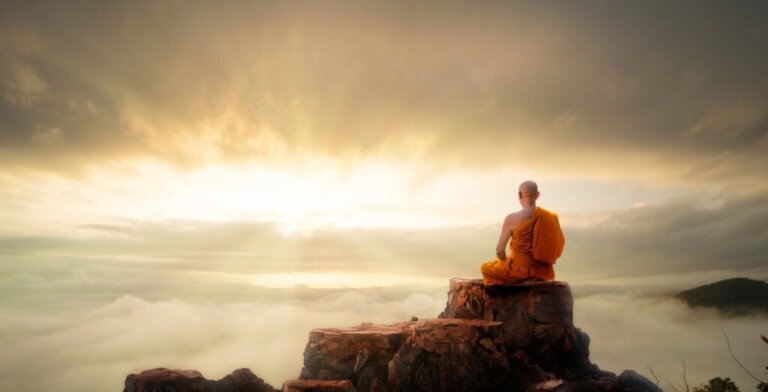 Die buddhistische Kunst der Stille: Schweigen verändert das Leben