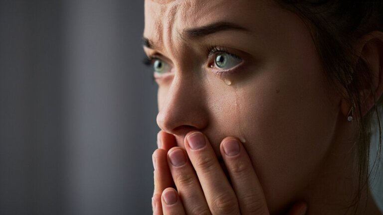 Lidiando con el dolor emocional: 3 estrategias basadas en evidencia