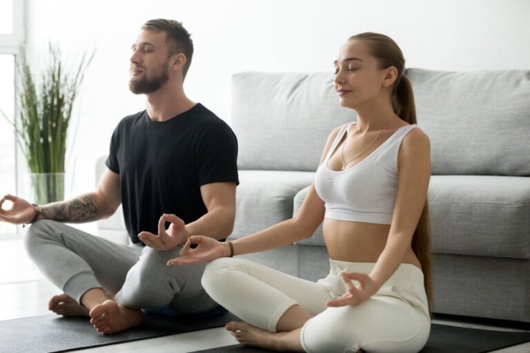 5 Unterschiede zwischen Achtsamkeit und Meditation